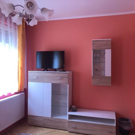 Bakonyi Mamutfenyő Vendégház Tés Esterno foto