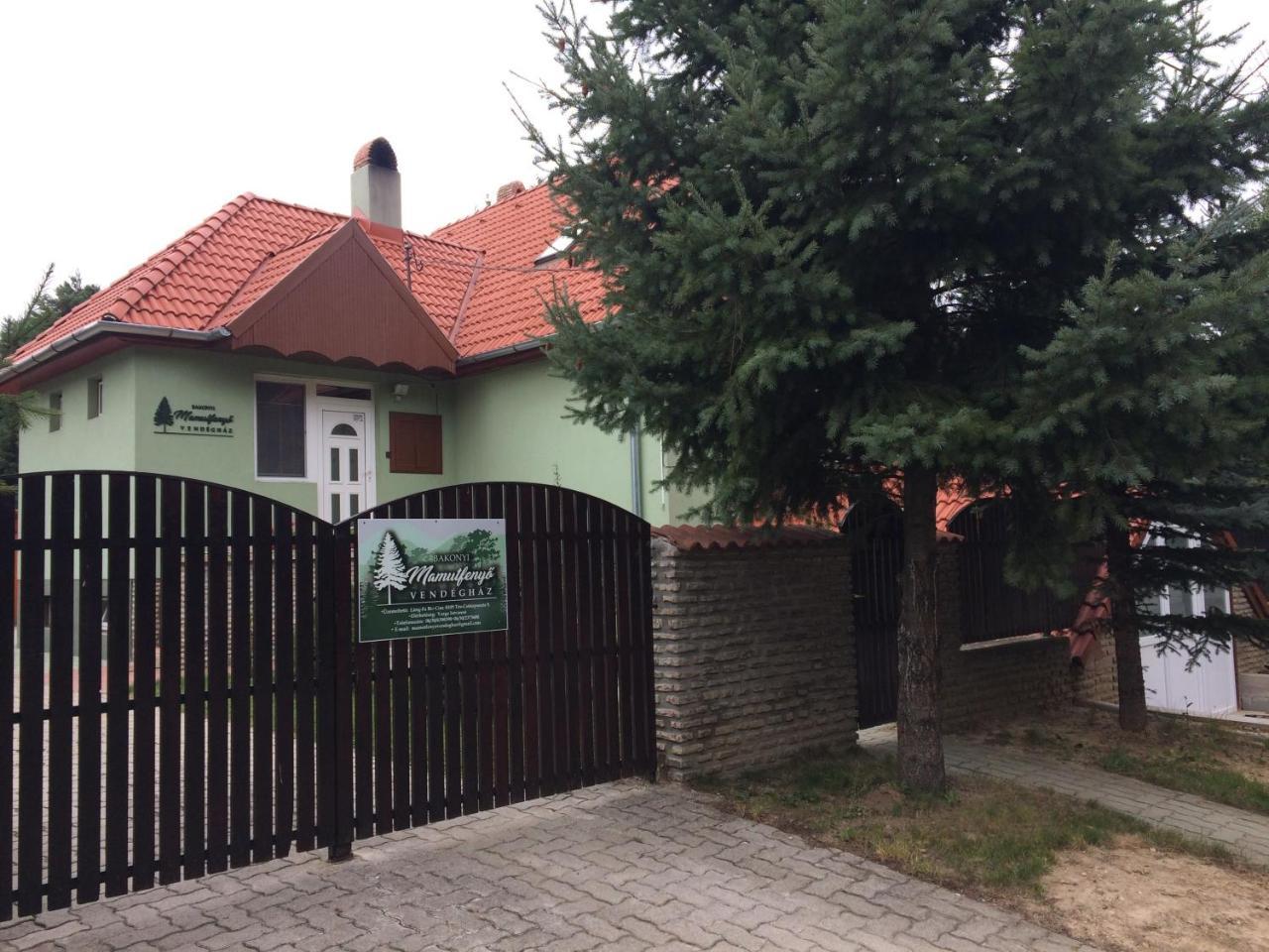 Bakonyi Mamutfenyő Vendégház Tés Esterno foto